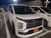 2020 Mitsubishi Delica D5
