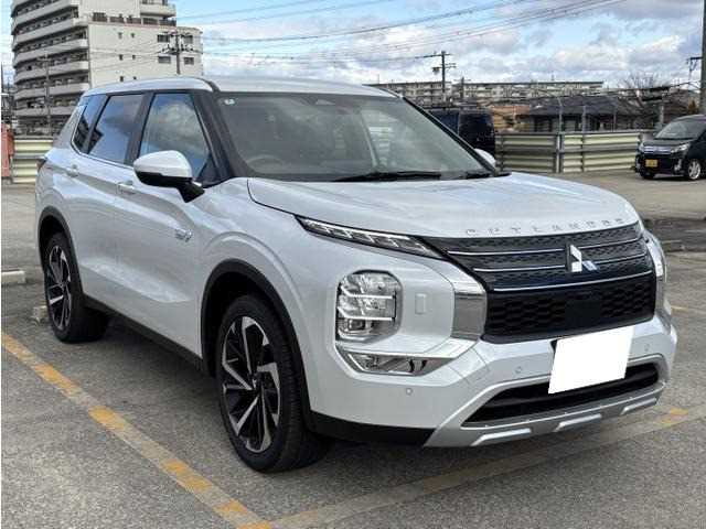Mitsubishi Outlander 2024 — миниатюра 2