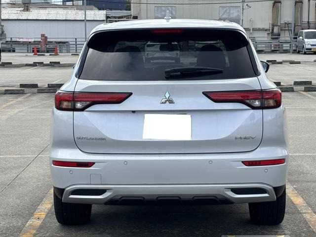 Mitsubishi Outlander 2024 — миниатюра 6