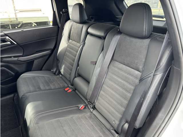 Mitsubishi Outlander 2024 — миниатюра 10