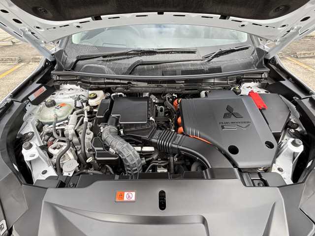 Mitsubishi Outlander 2024 — миниатюра 11