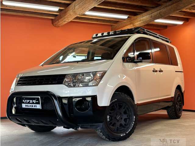 2010 Mitsubishi Delica D5