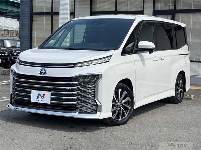 2022 Toyota Voxy