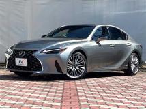2021 Lexus IS