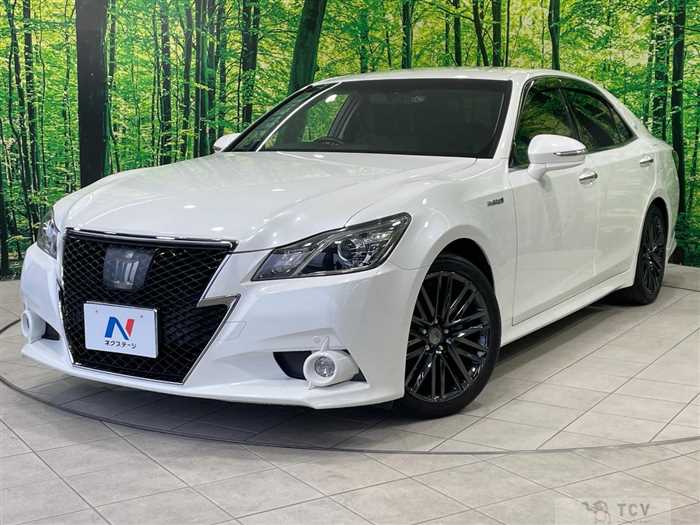 2015 Toyota Crown Hybrid
