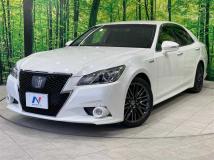 2015 Toyota Crown Hybrid
