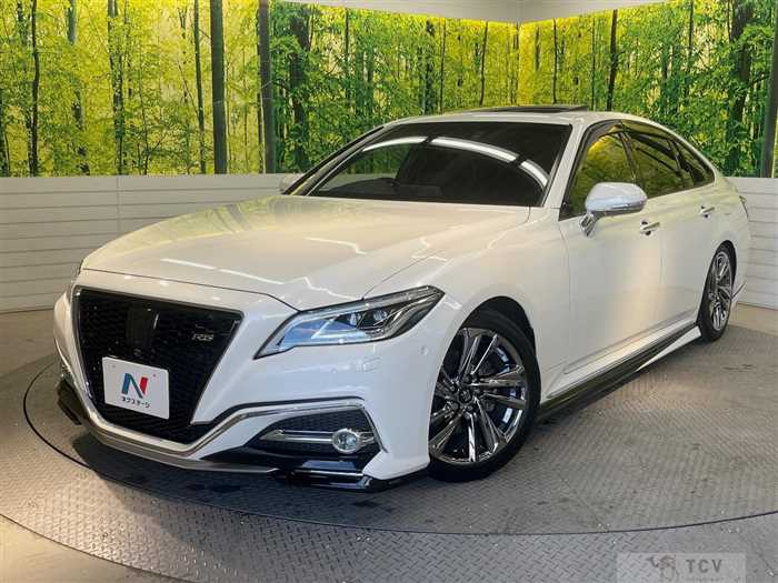 2019 Toyota Crown Hybrid