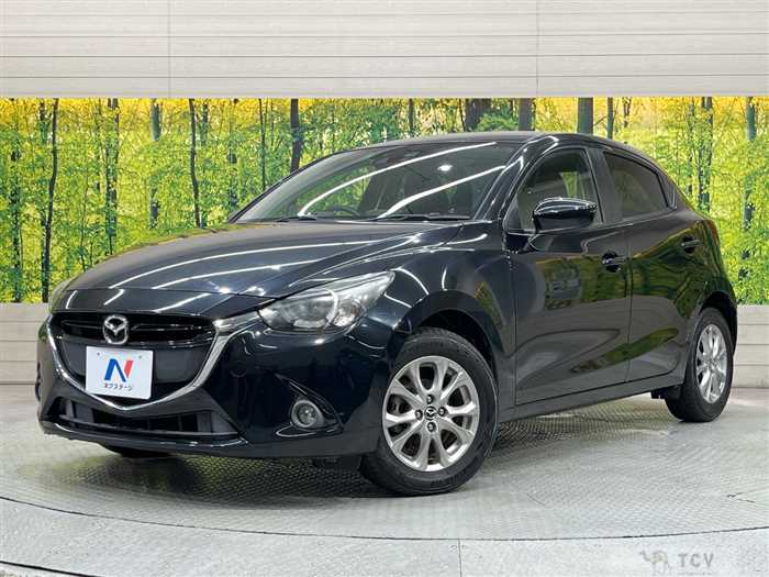 2016 Mazda Demio