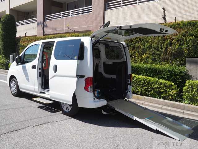 2025 Nissan NV200 VANETTE