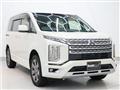 2019 Mitsubishi Delica D5