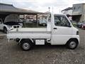 2004 Mitsubishi Minicab Truck
