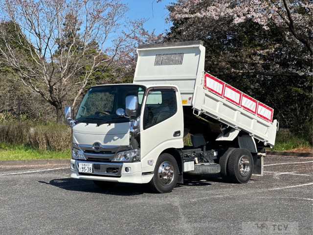 2021 Hino Dutro