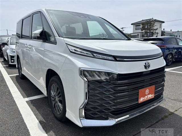 2022 Toyota Voxy