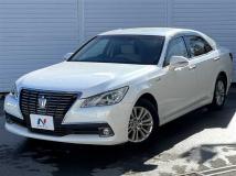 2013 Toyota Crown Hybrid