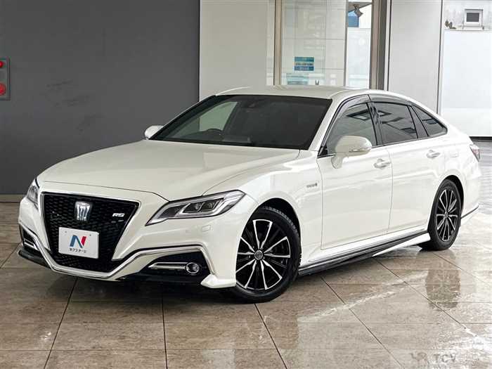 2019 Toyota Crown Hybrid