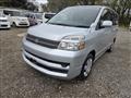 2006 Toyota Voxy