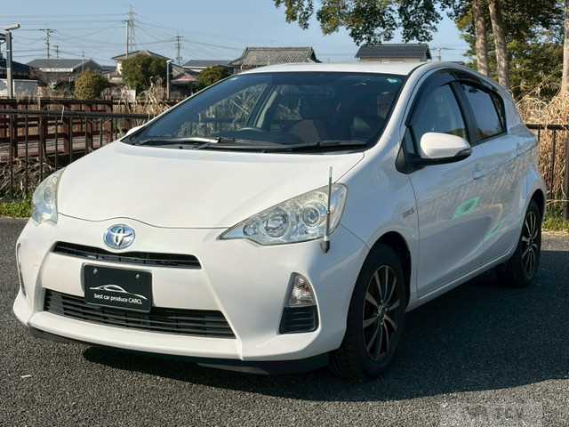 2013 Toyota AQUA