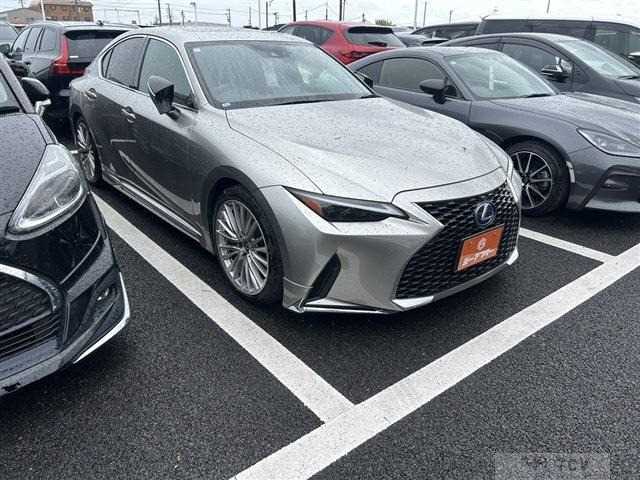 2020 Lexus IS