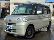 2012 Daihatsu Tanto