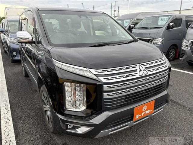 2019 Mitsubishi Delica D5