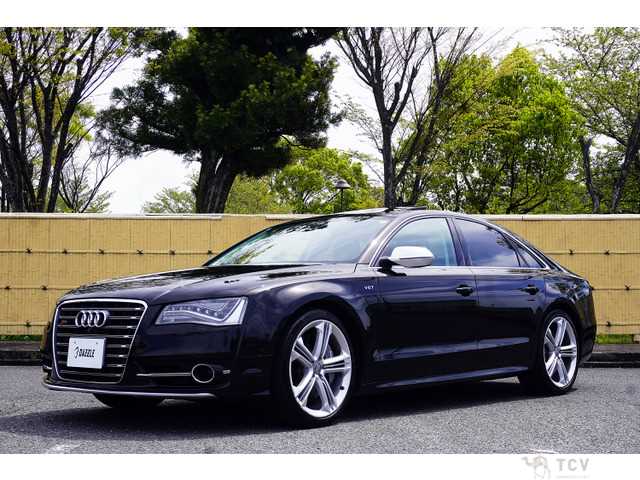 2012 Audi S8