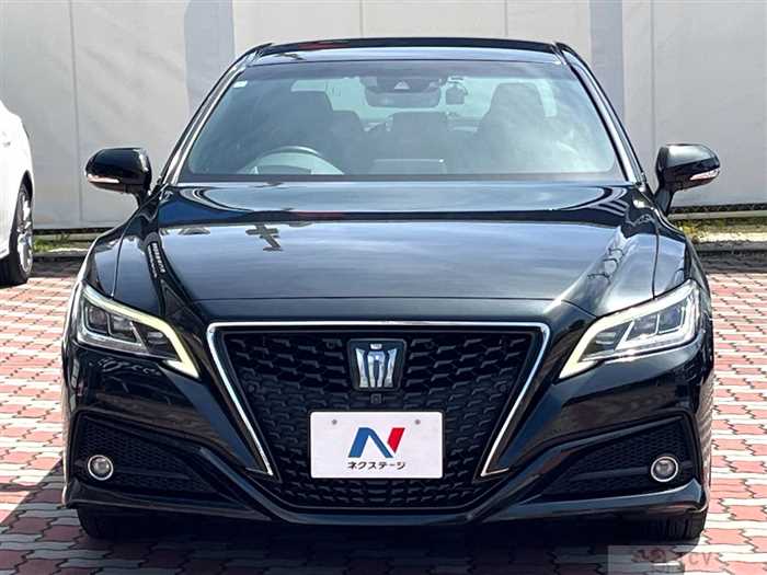 2018 Toyota Crown Hybrid