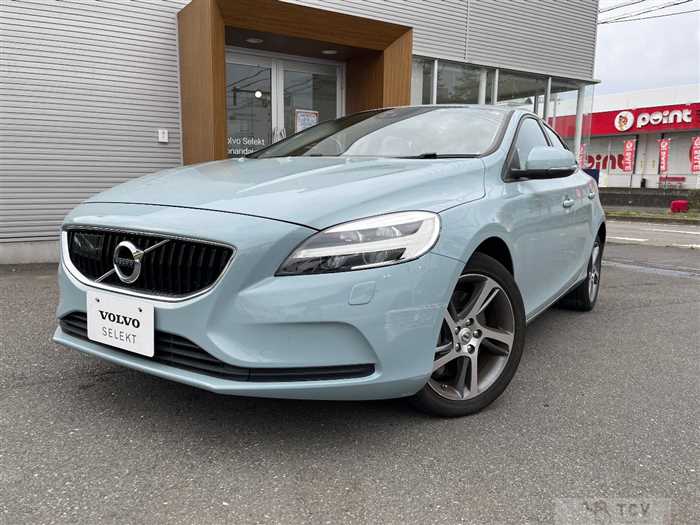 2017 Volvo V40