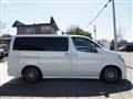 2005 Nissan Elgrand