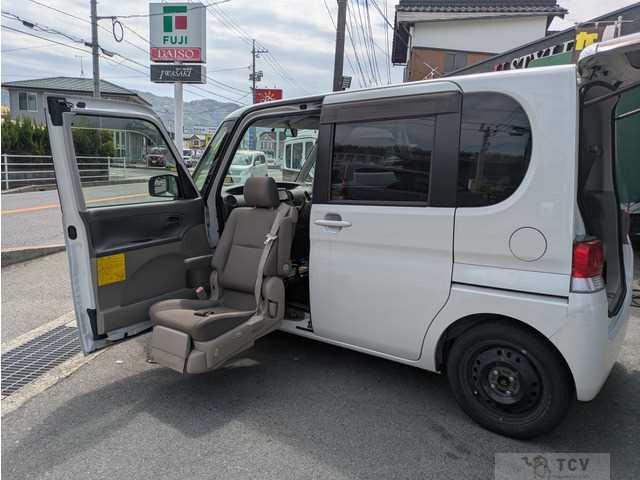 2011 Daihatsu Tanto
