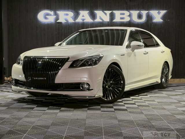 2014 Toyota Crown Majesta