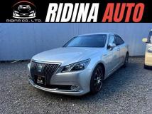 2013 Toyota Crown Majesta