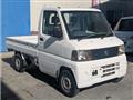 2004 Nissan Clipper Truck