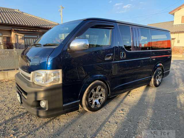 2010 Toyota Regiusace Van