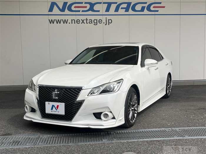 2013 Toyota Crown