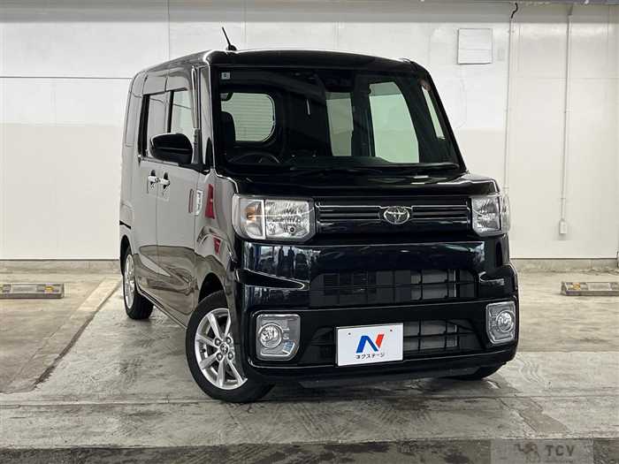 2022 Toyota PIXIS MEGA