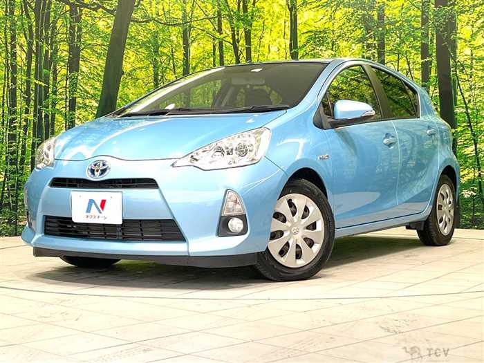 2013 Toyota AQUA