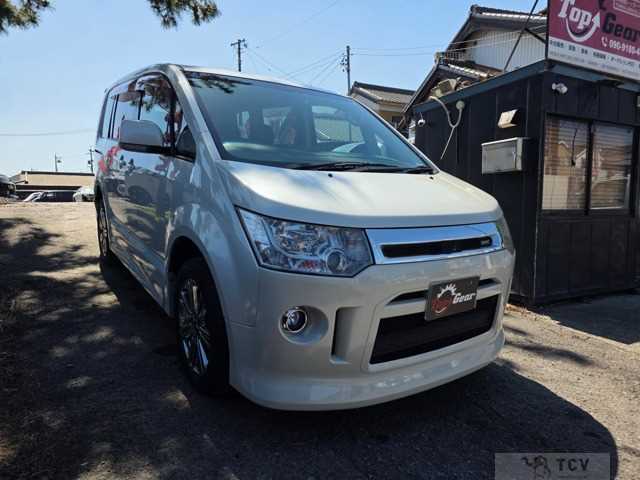 2008 Mitsubishi Delica D5