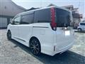 2016 Toyota Noah