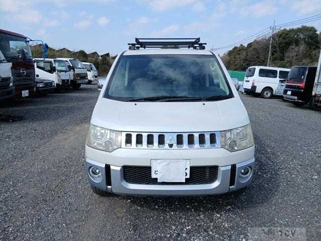 2008 Mitsubishi Delica D5