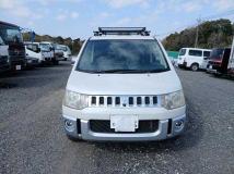 2008 Mitsubishi Delica D5