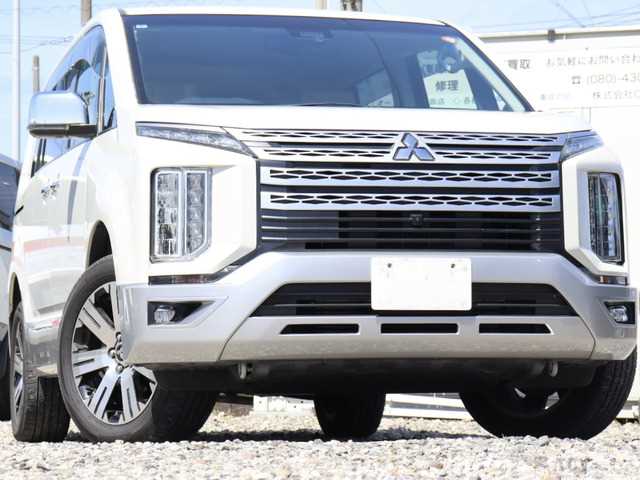 2019 Mitsubishi Delica D5