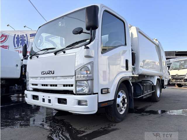2013 Isuzu Isuzu Others