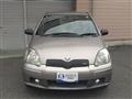 2004 Toyota Vitz