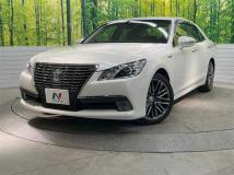 2013 Toyota Crown Hybrid