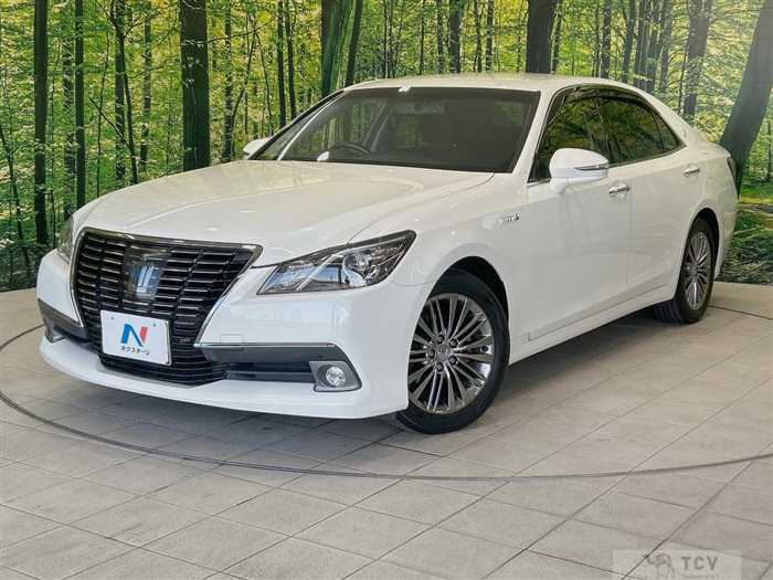 2015 Toyota Crown Hybrid
