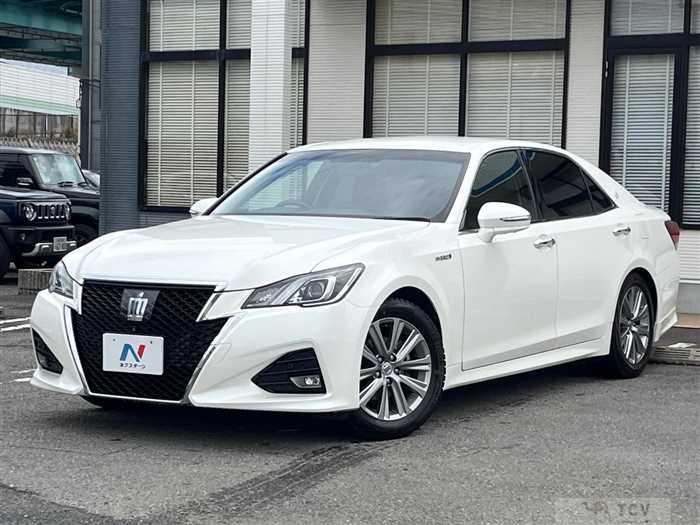 2016 Toyota Crown Hybrid
