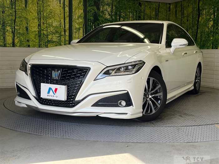 2018 Toyota Crown Hybrid