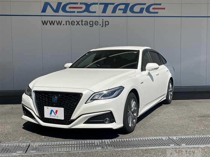 2018 Toyota Crown Hybrid