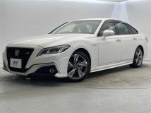 2019 Toyota Crown Hybrid