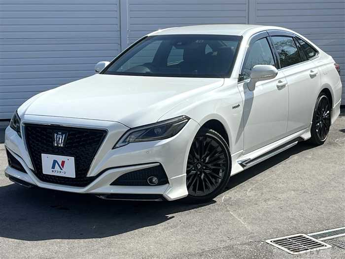 2019 Toyota Crown Hybrid